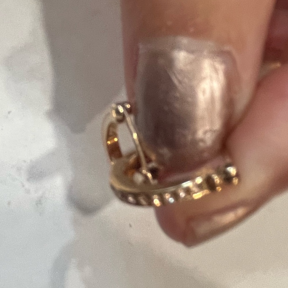 1 sets small loop earrings! Only Cole Haan left!